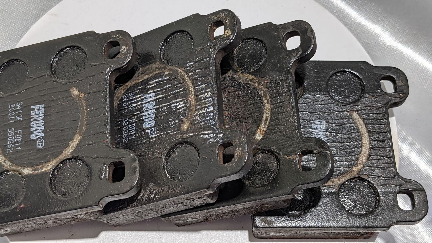 FERRARI 308 GTSi USA PARTS FRONT BRAKE PADS PRE OWNED FERODO