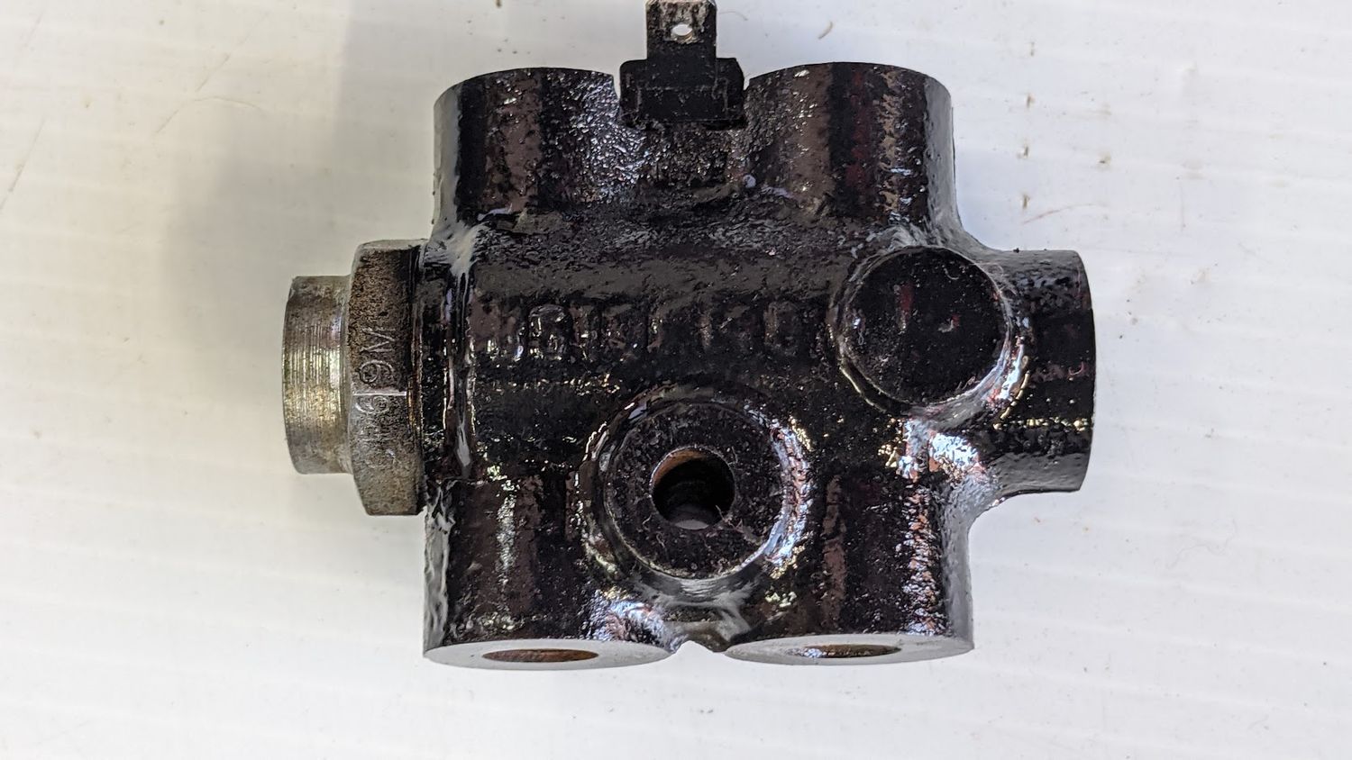 FERRARI 308 328 GTB S PART BRAKE FAULT WARNING LIGHT VALVE 127757