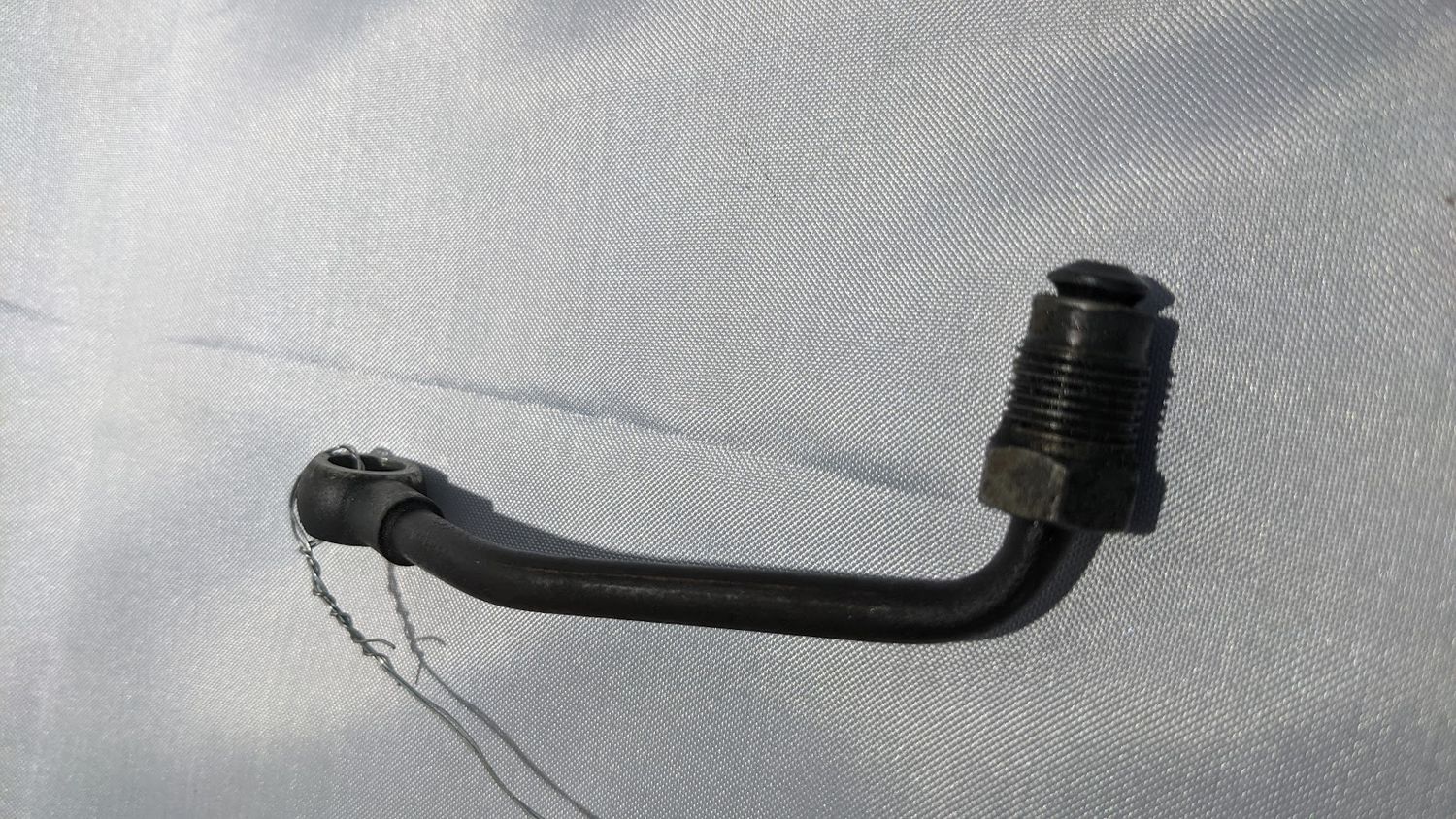 FERRARI 360 bleeding pipe to T/O Bearing  BLOCK  242066