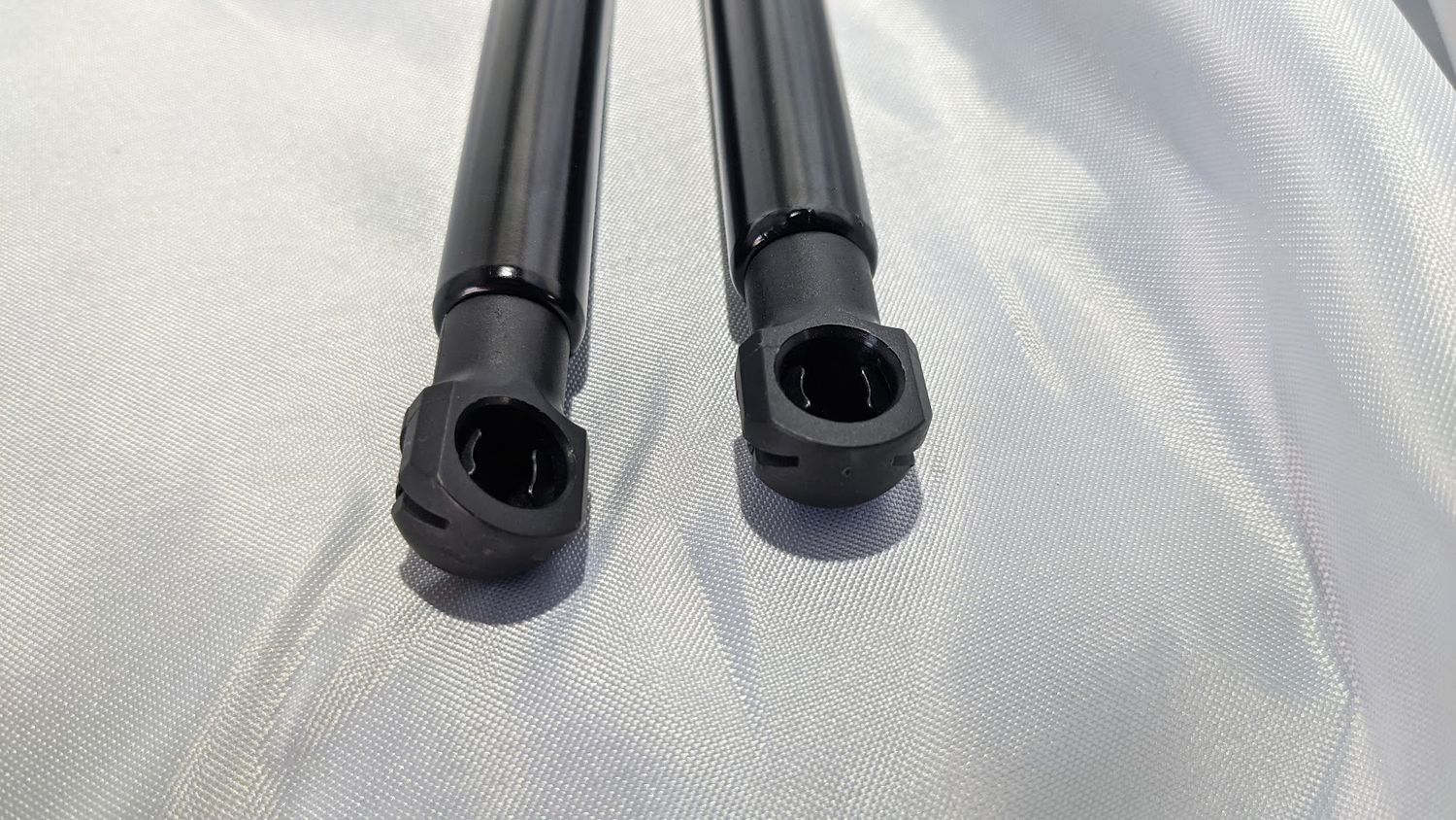 FERRARI 360 430 PART FRONT HOOD SHOCKS SUPPORT PAIR 67508100