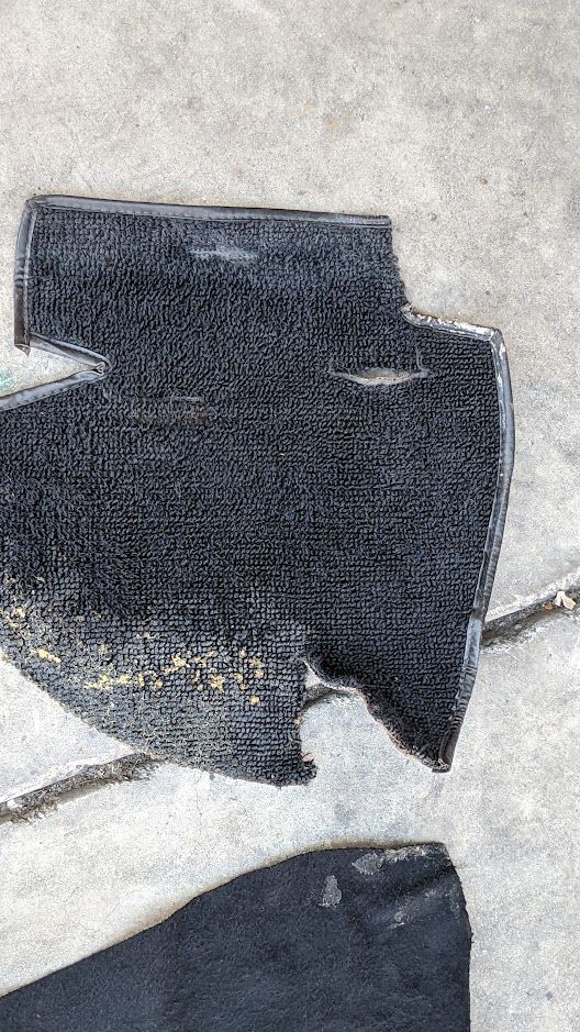 FERRARI 308 GTSi INTERIOR BLACK CARPET REAR TRUNK  CARPET