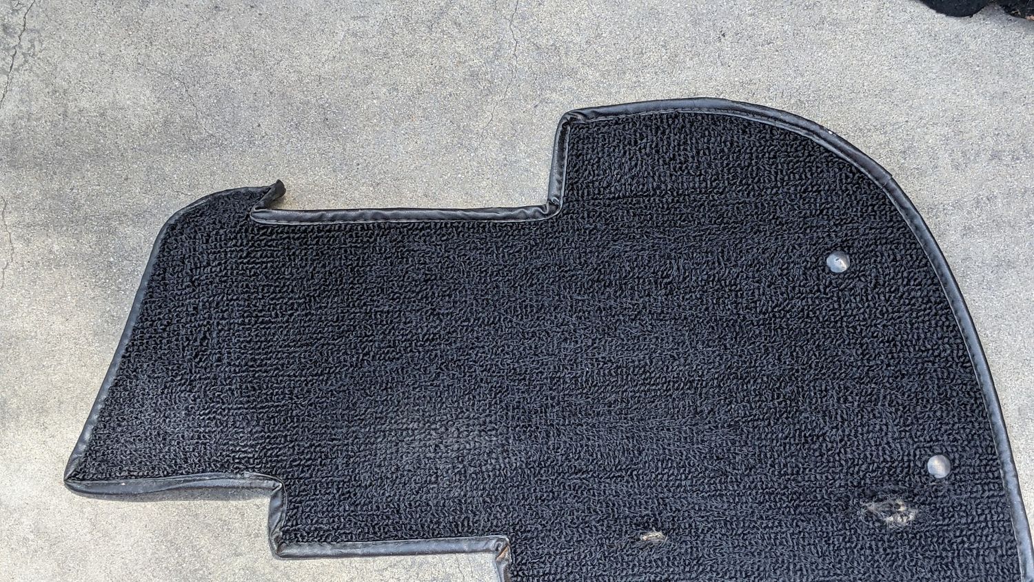 FERRARI 308 GTSi INTERIOR BLACK CARPET REAR TRUNK  CARPET