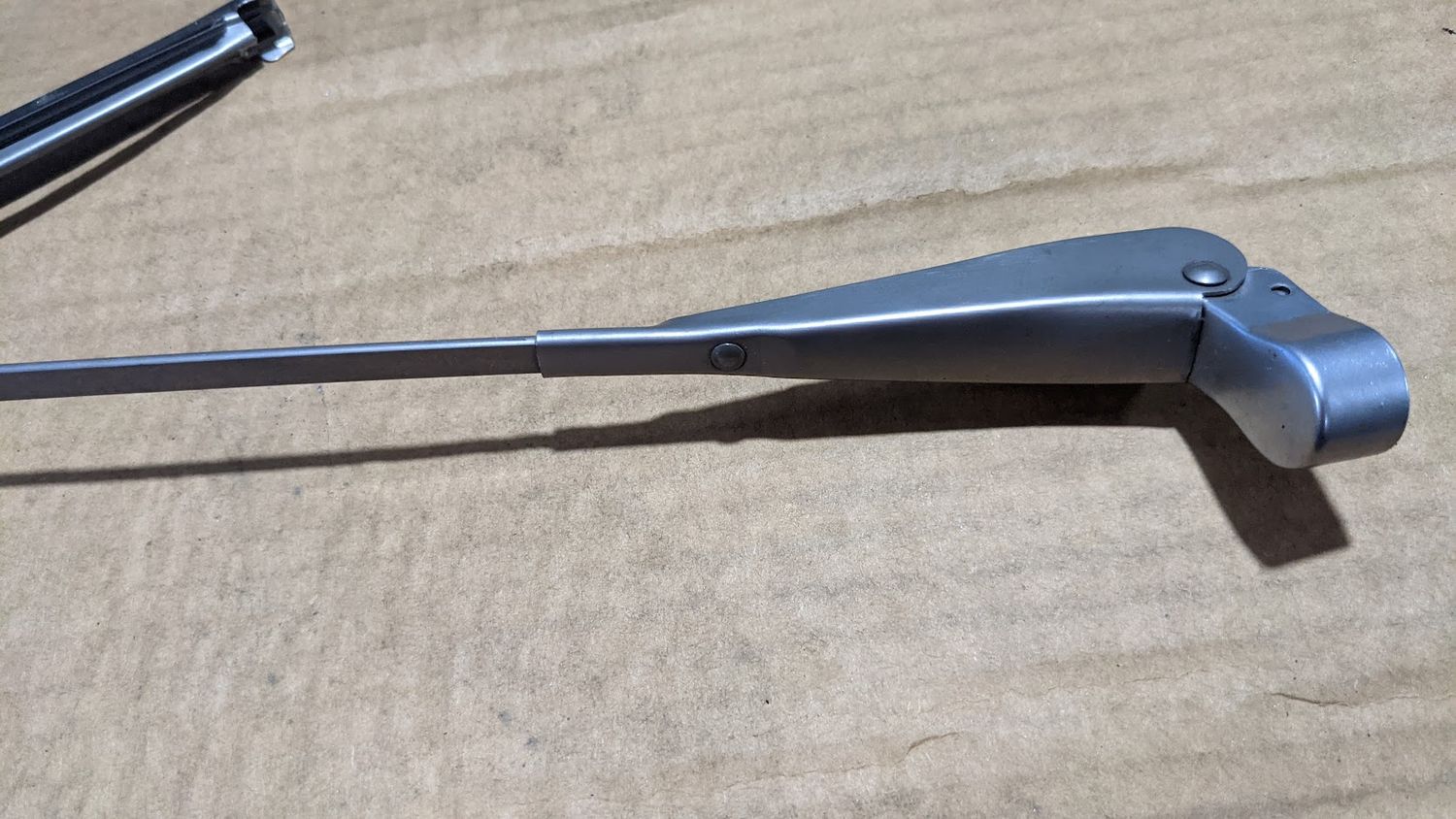 65 to 80 ROLLS ROYCE SILVER SHADOW WRAITH FRONT WINDSCREEN WIPER ARM LEFT UD14856L