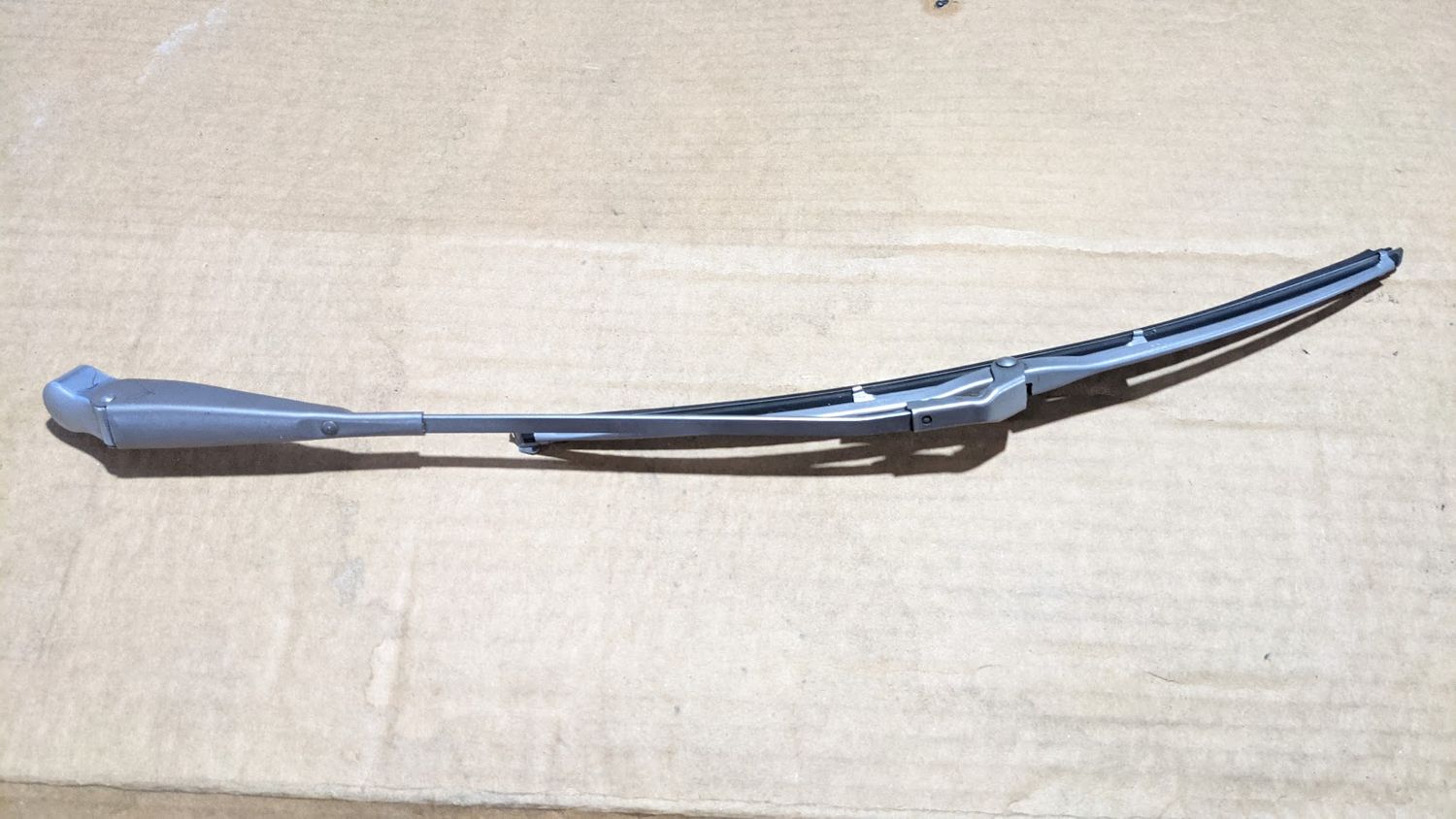 65 to 80 ROLLS ROYCE SILVER SHADOW WRAITH FRONT WINDSCREEN WIPER ARM right  UD14856R