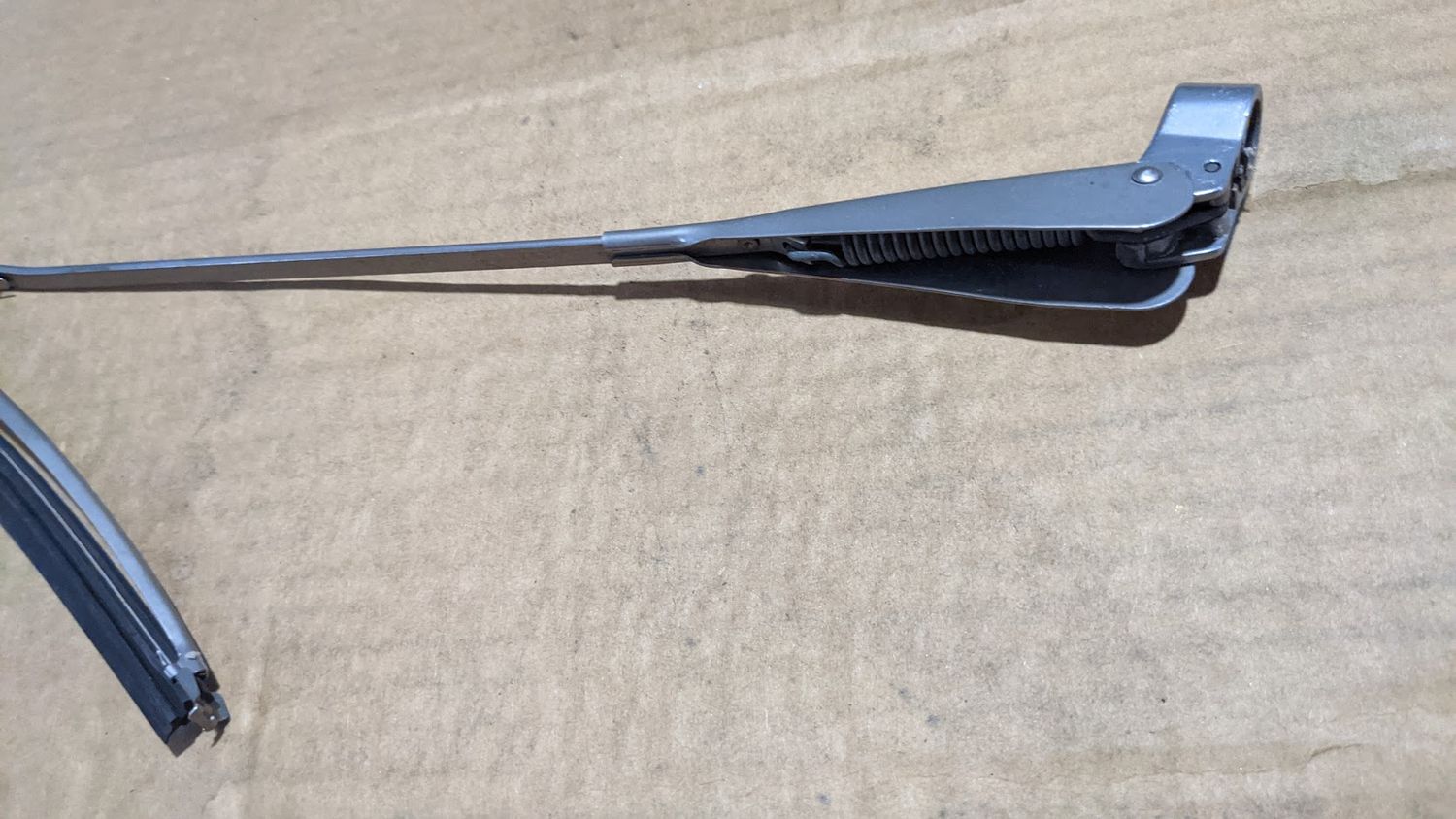 65 to 80 ROLLS ROYCE SILVER SHADOW WRAITH FRONT WINDSCREEN WIPER ARM LEFT UD14856L