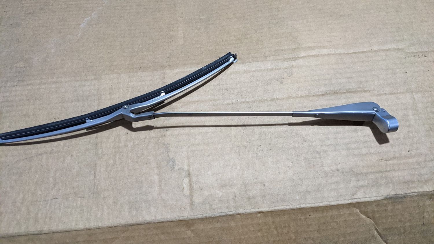 65 to 80 ROLLS ROYCE SILVER SHADOW WRAITH FRONT WINDSCREEN WIPER ARM LEFT UD14856L