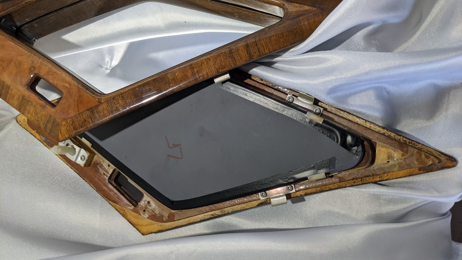 ROLLS ROYCE SILVER SPIRIT DAWN RIGHT AND LEFT REAR VANITY MIRRORS