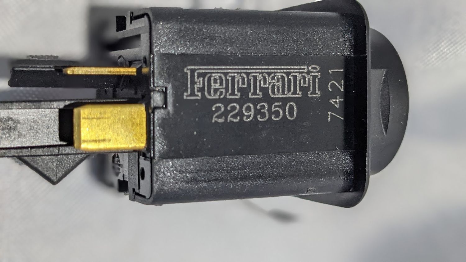FERRARI 360 SPIDER PARTS EMERGENCY LIGHT SWITCH AT CENTER CONSOLE 229350