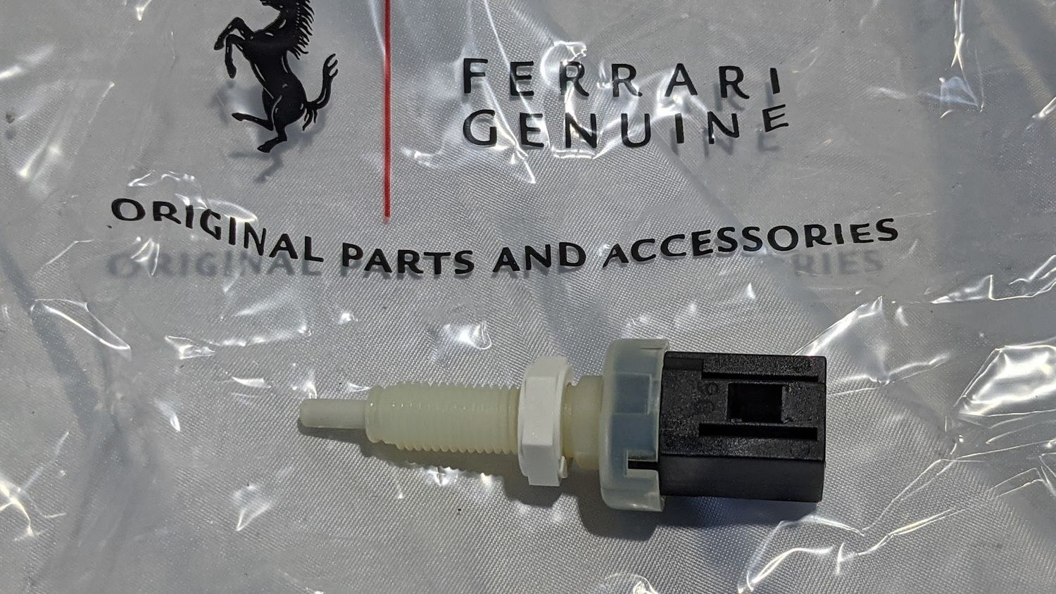 FERRARI 348 355 360 430 456 512 550 575 F40 F50 PARTS  BRAKE PEDAL SWITCH 133555