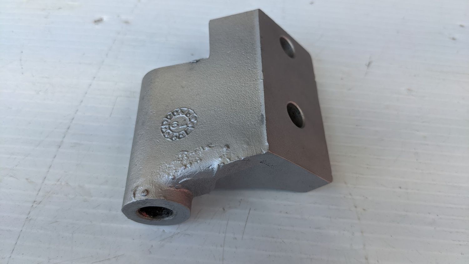 FERRARI 308 PARTS ALTERNATOR ,LOWER MOUNTING SUPPORT BRACKET TO ENGINE 105158