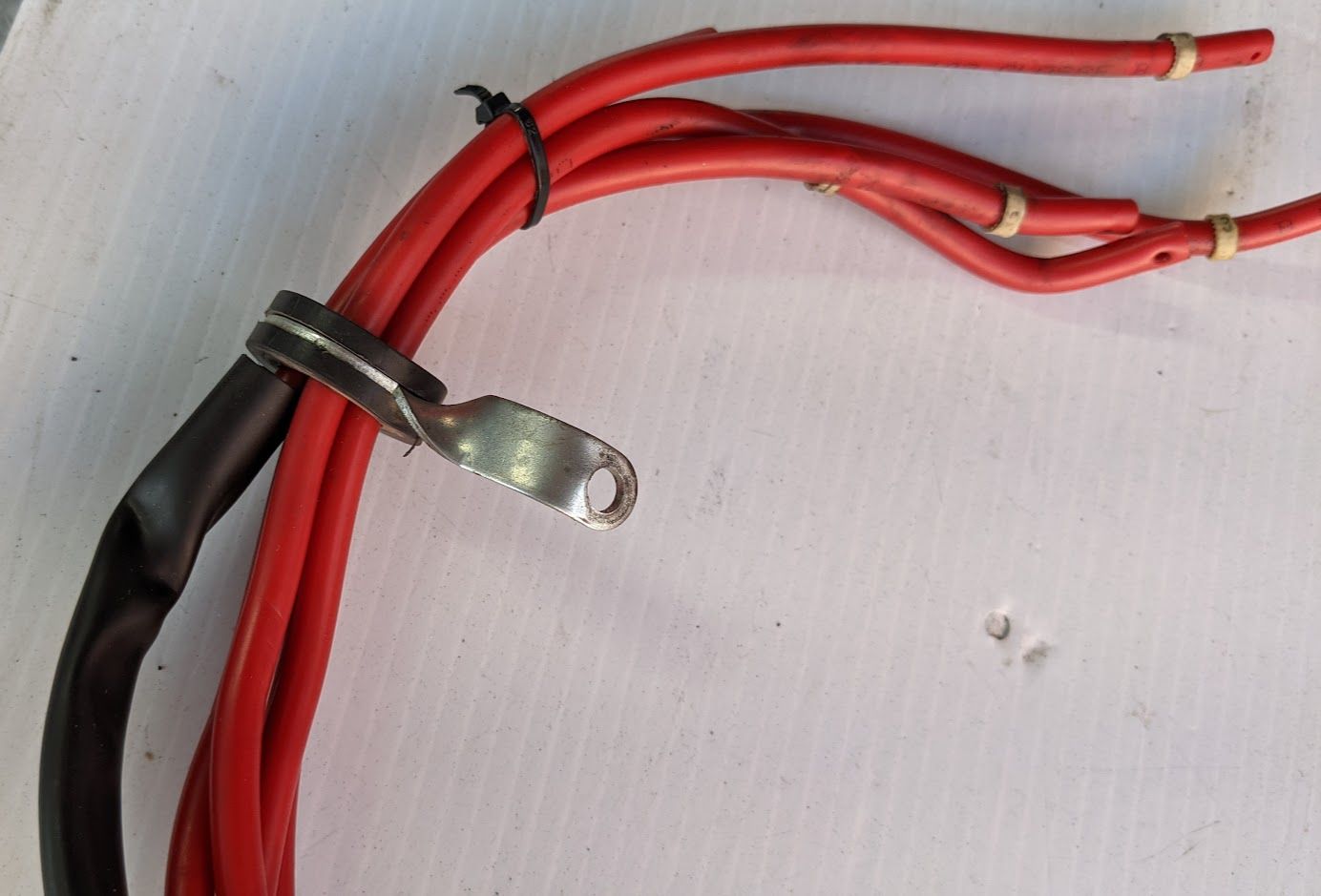 Ferrari 308,328, Mondial. IGNITION WIRES LH  BANK 114474