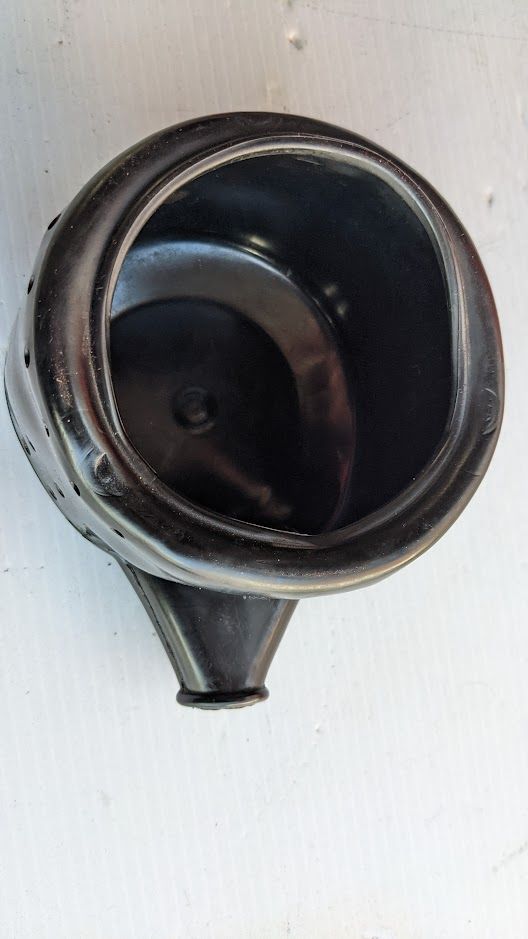 Ferrari 308,328,Mondial. IGNITION DISTRIBUTOR CAP COVER 110626