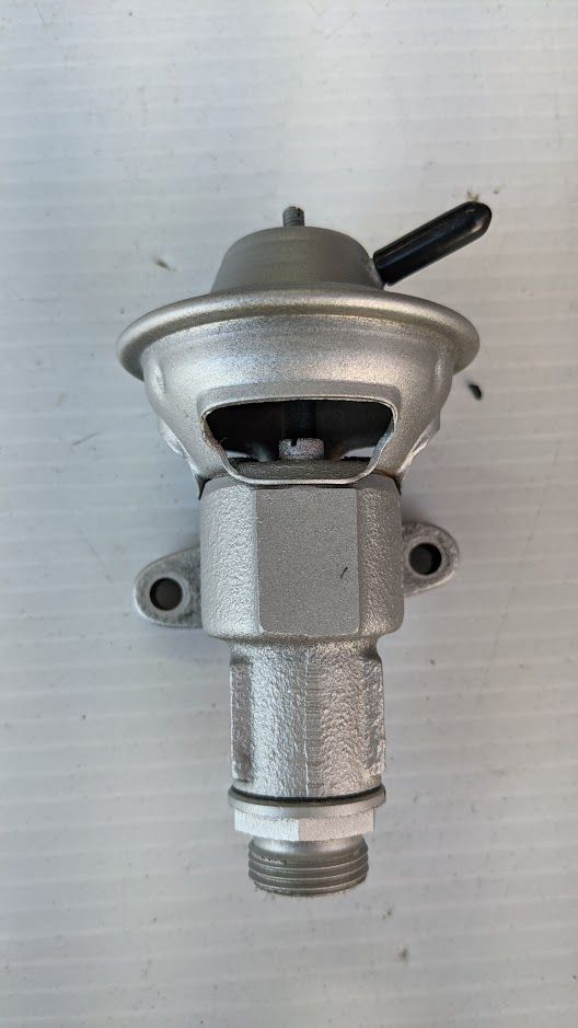 FERRARI 308 GTSi 328 mondial smog EGR VALVE