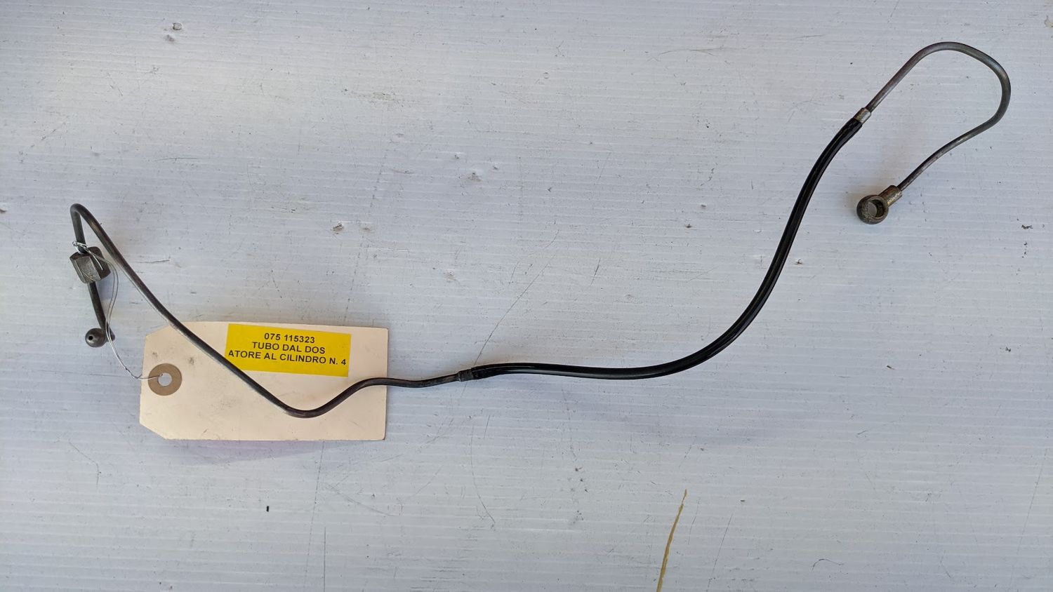 Ferrari 308 FUEL LINE HOSE FROM TOP DISTRIBUTOR TO INJECTOR #4 115323 REAR BANK