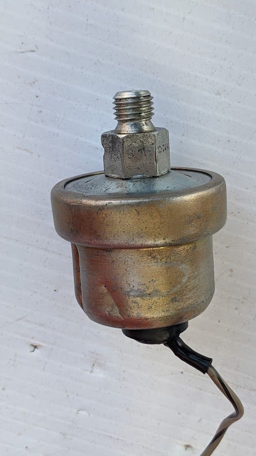 Ferrari 308 engine motor OIL PRESSURE SENSOR 114927