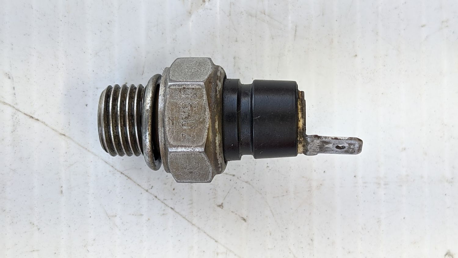 Ferrari 308 engine motor OIL PRESSURE SENSOR 110664