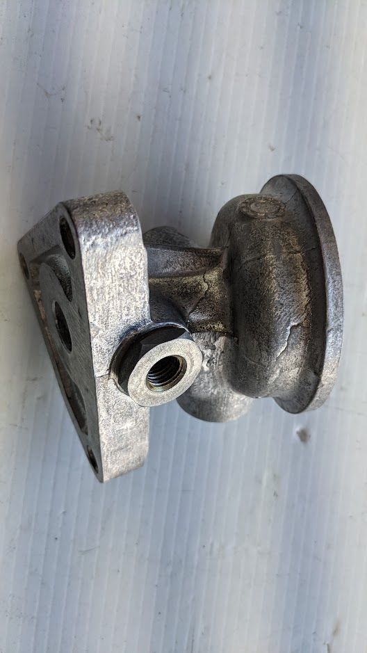 FERRARI 308   OIL FILTER STAND BASE 115655