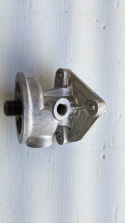 FERRARI 308   OIL FILTER STAND BASE 115655