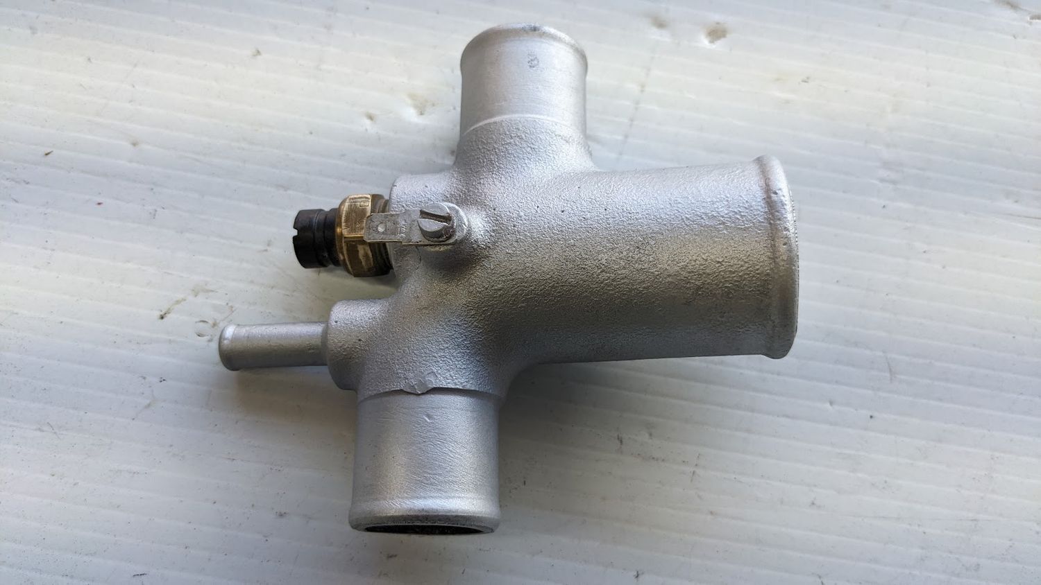 FERRARI 308 GTSi 328 mondial water TEMP SENSOR HOUSING WITH SENSOR