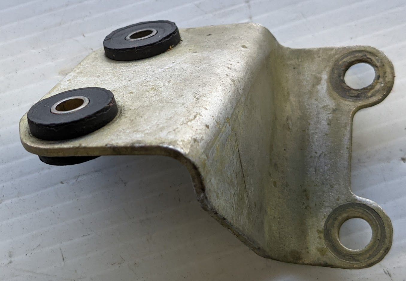 Ferrari 308 INTAKE MANIFOLD WARM UP REGULATOR support