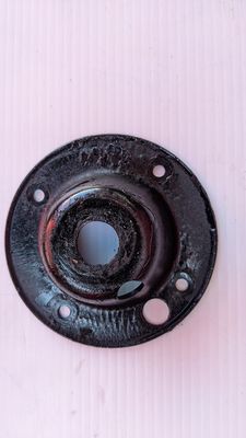 65 to 80 ROLLS ROYCE SILVER SHADOW WRAITH REAR shock LOWER PLATE