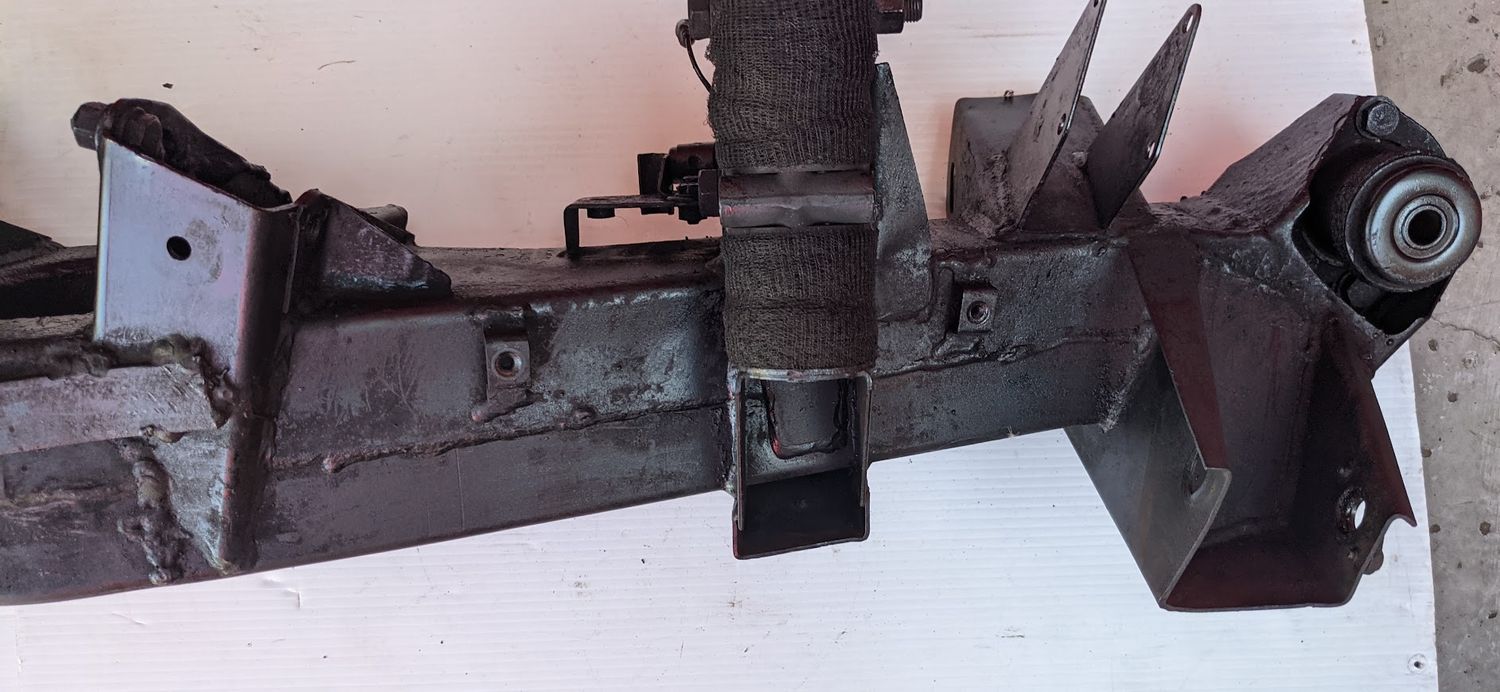 Rolls Royce Silver Shadow Corniche Camargue rear subframe crossmember UR20495
