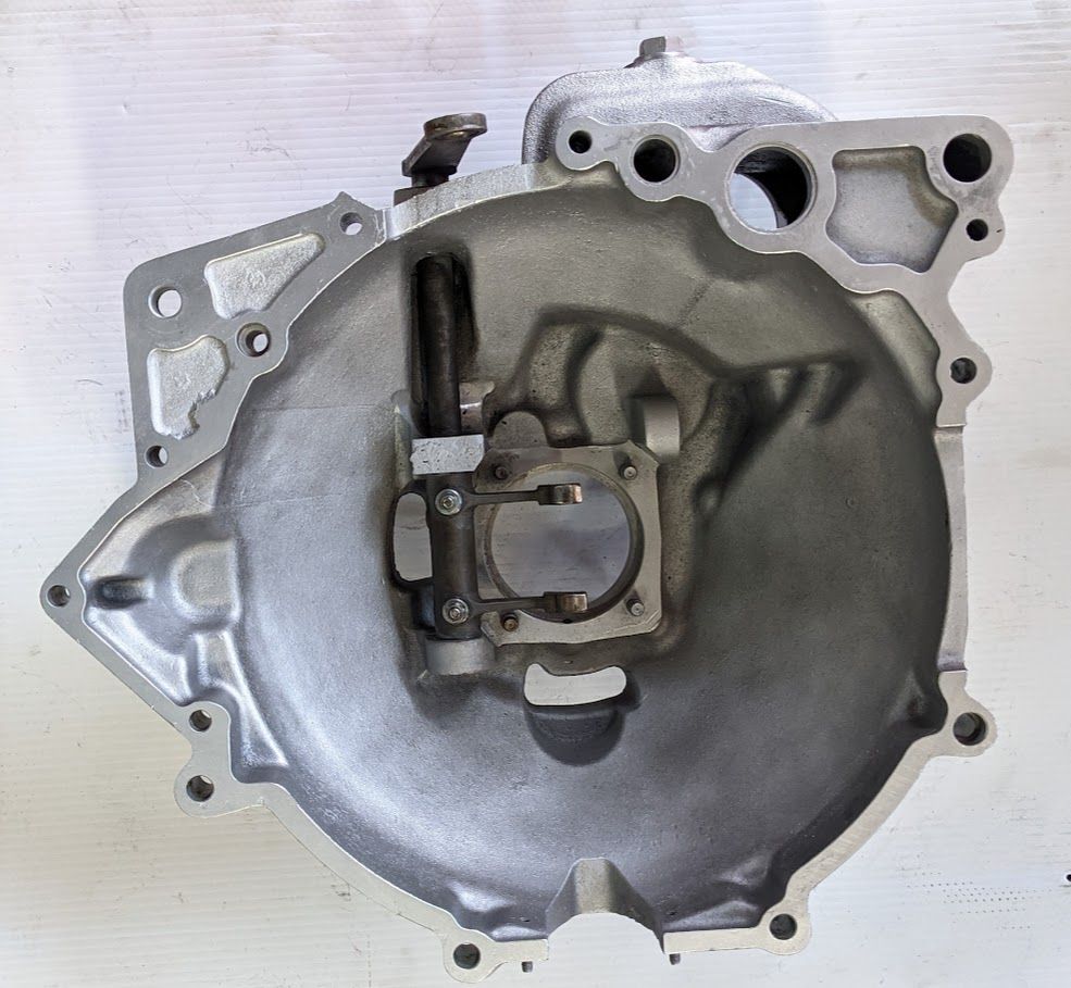 FERRARI 308 PARTS CLUTCH BELL HOUSING COMPLETE INPUT SHAFT FORK GEARS AND COVER