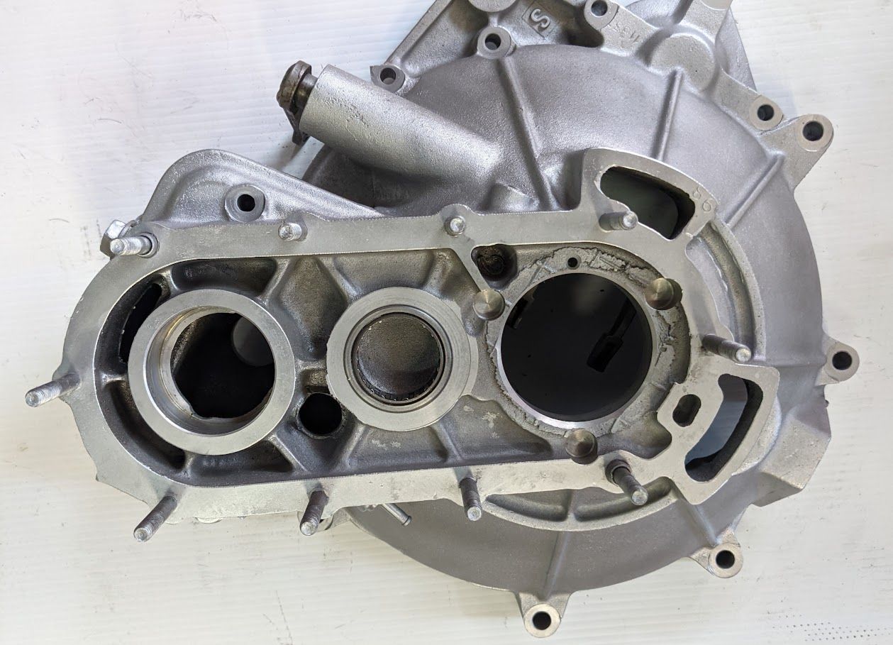 FERRARI 308 PARTS CLUTCH BELL HOUSING COMPLETE INPUT SHAFT FORK GEARS AND COVER