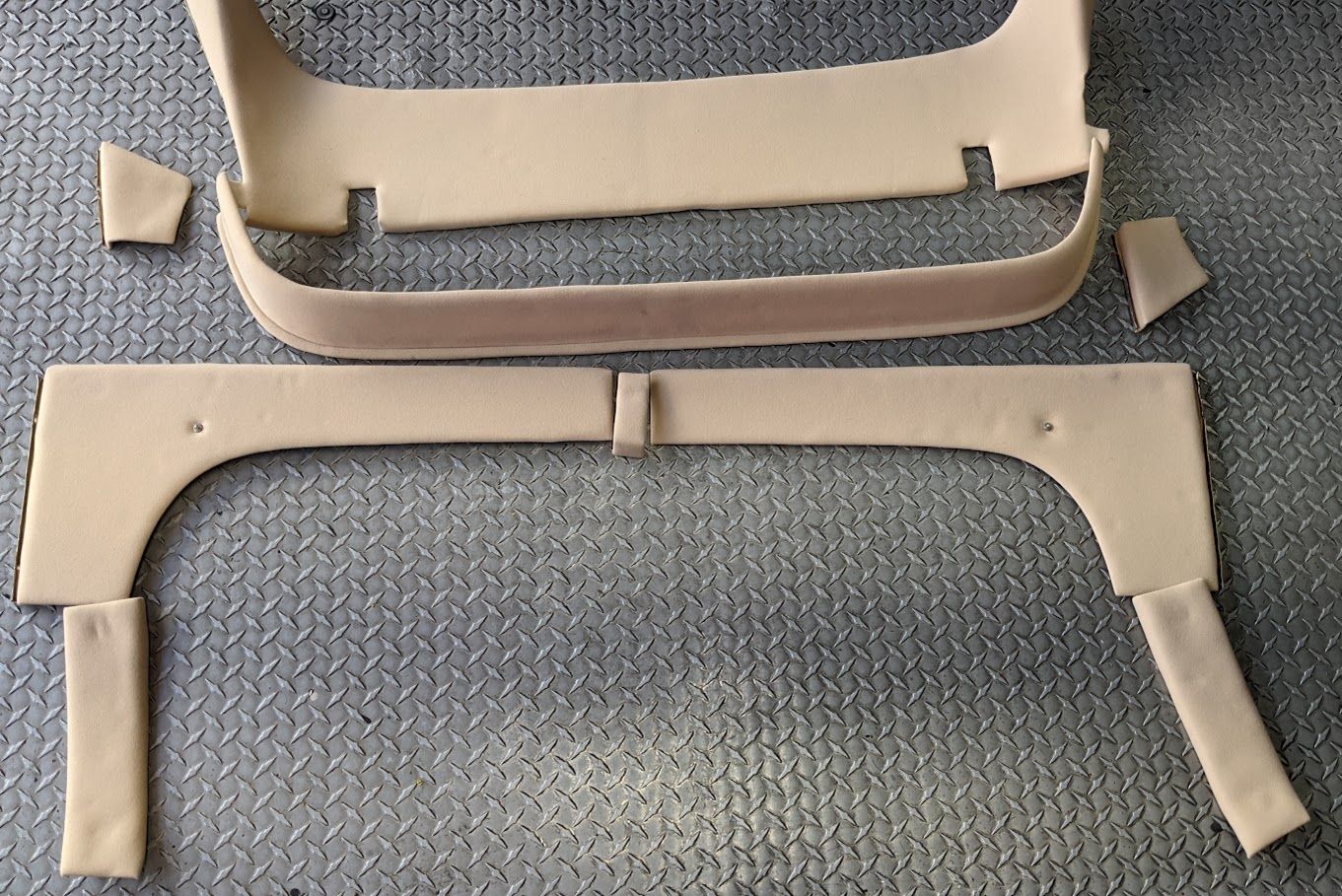 FERRARI 308 GTSi ROLL BAR INTERIOR HEADLINER AND COVERS RENEWED