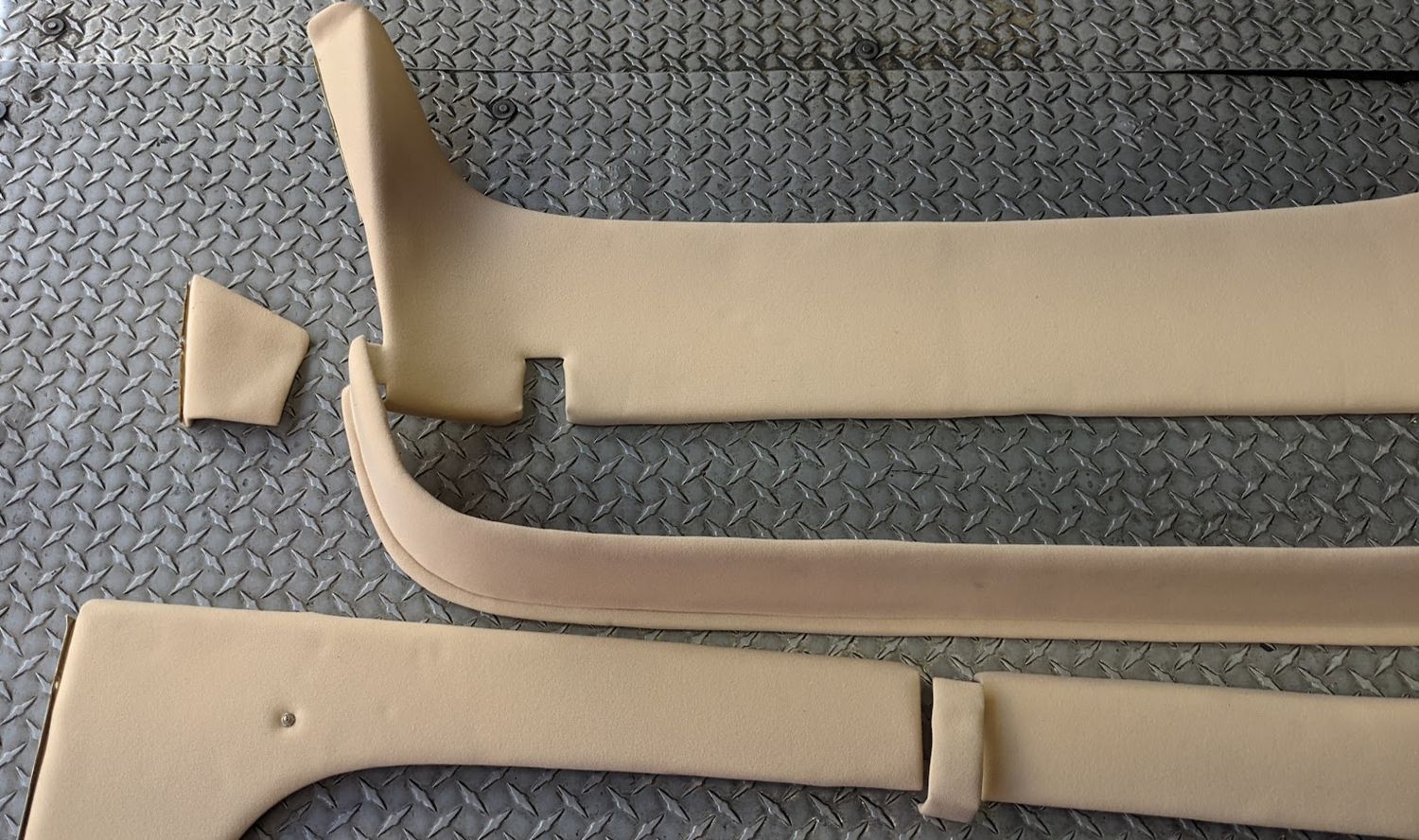 FERRARI 308 GTSi ROLL BAR INTERIOR HEADLINER AND COVERS RENEWED
