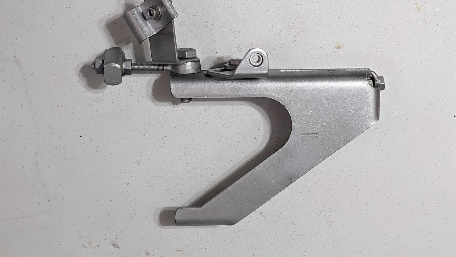 1995-1998 Rolls Royce Silver SPUR BENTLEY AIR PUMP BRACKET UE75636