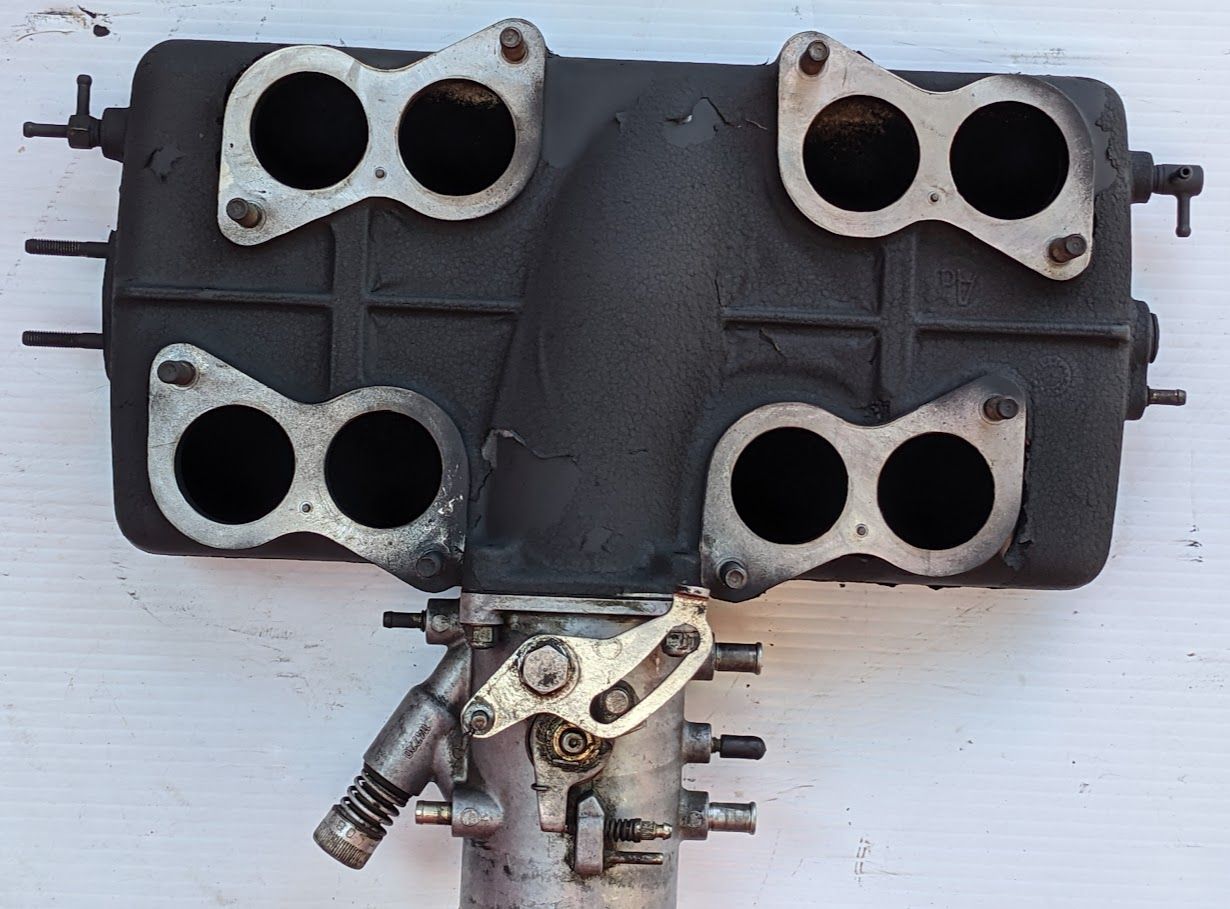 Ferrari 308 FUEL INJECTION PLENUM  INTAKE AIR BOX nad throttle body 114437