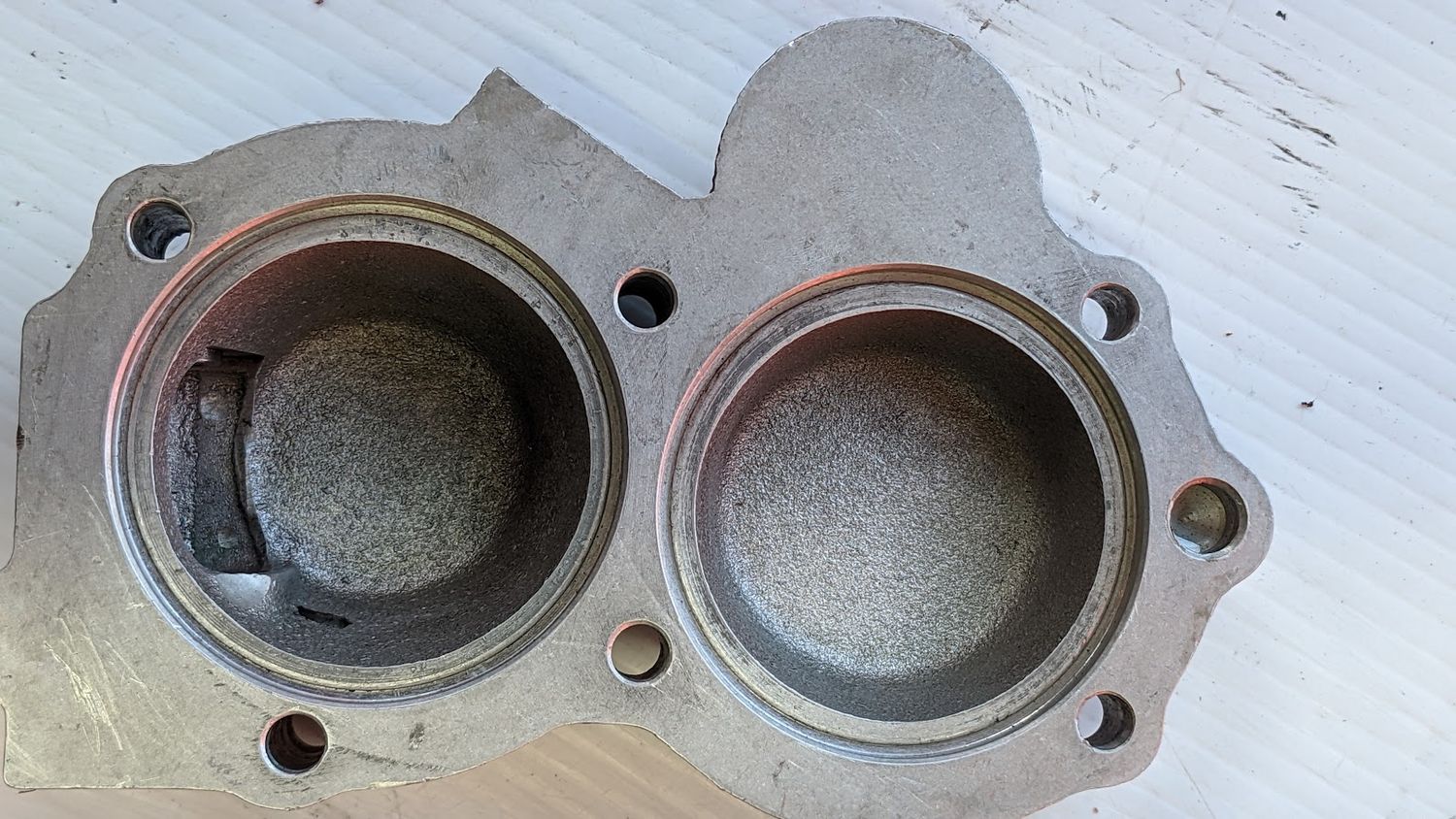 FERRARI 308 PARTS  DIFFERENTIAL SIDE COVER 105673