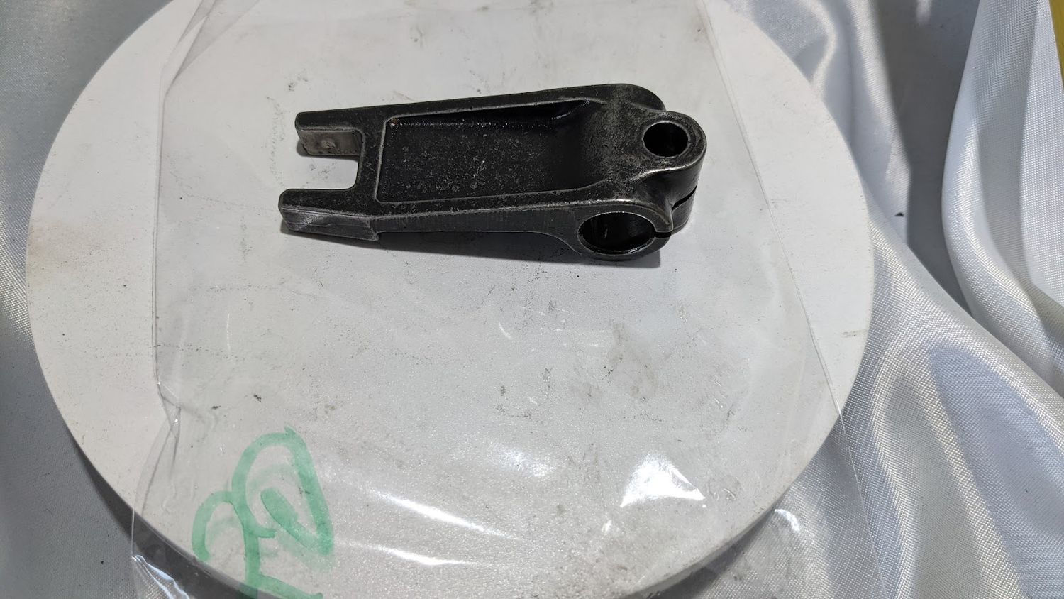 FERRARI 308 PARTS TRANSMISSION SHIFTING SELECTOT FORK 1ST REVER 020 115358
