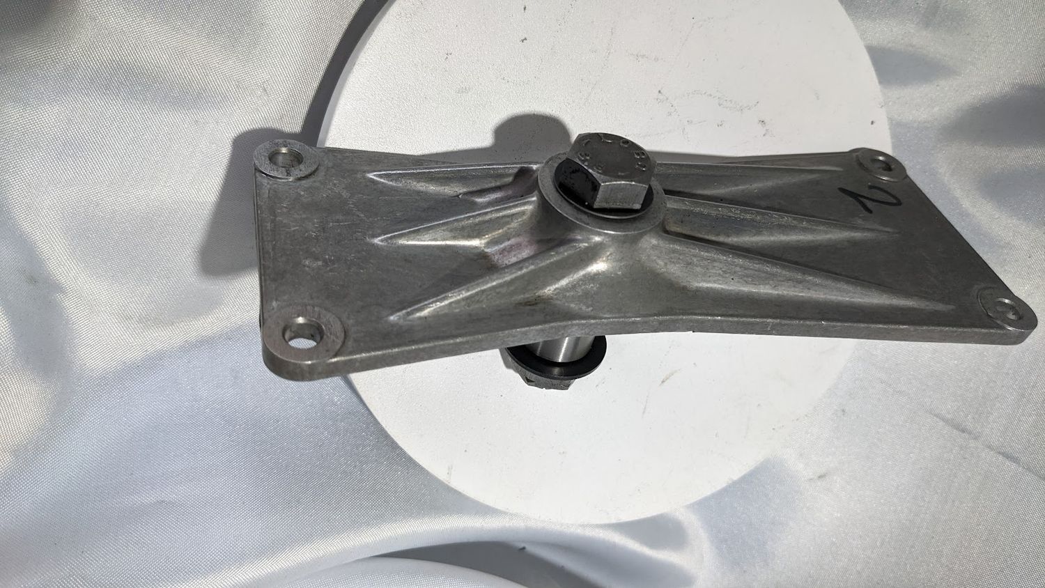 FERRARI 308 PARTS TRANSMISSION SHIFTING SELECTOTBASE PLATE 2 114864