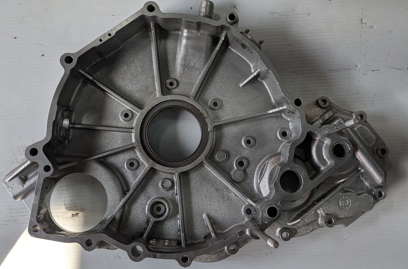 1981 FERRARI 308 GTSi  engine motor INTERMEDIANT PLATE 120951