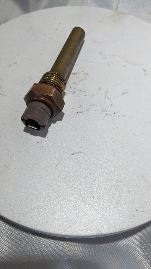 Ferrari 308 engine motor OIL TEMP  SENSOR 110664