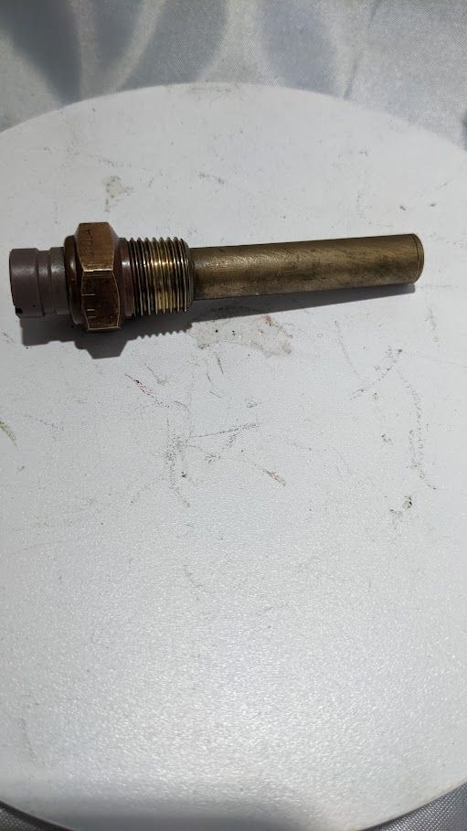 Ferrari 308 engine motor OIL TEMP  SENSOR 110664