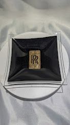 VINTAGE ROLLS ROYCE GLASS PLATE WITH EMBLEM BLACK