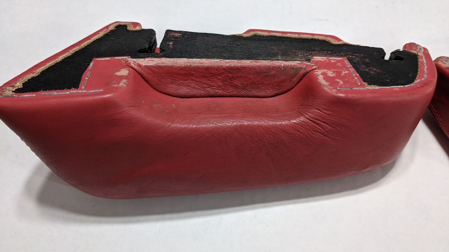 66-80 ROLLS ROYCE SILVER SHADOW  REAR  DOOR ARM REST ON RED