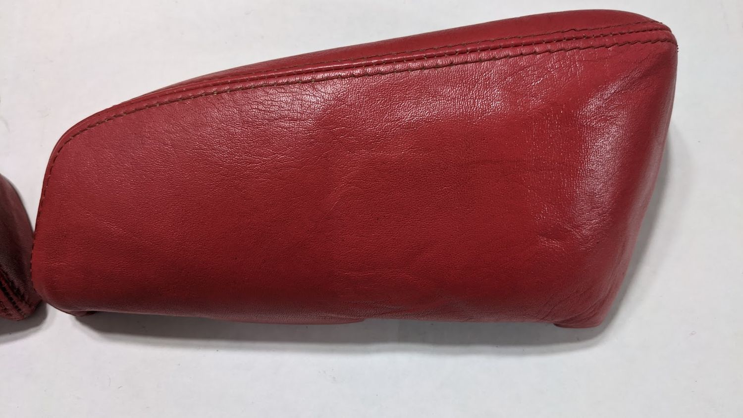 66-80 ROLLS ROYCE SILVER SHADOW  REAR  DOOR ARM REST ON RED