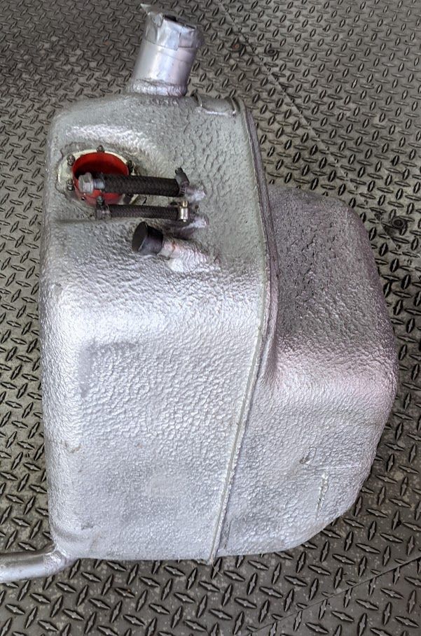 Ferrari 308 GTSi PART LEFT FUEL GAS PERTOL TANK 116606