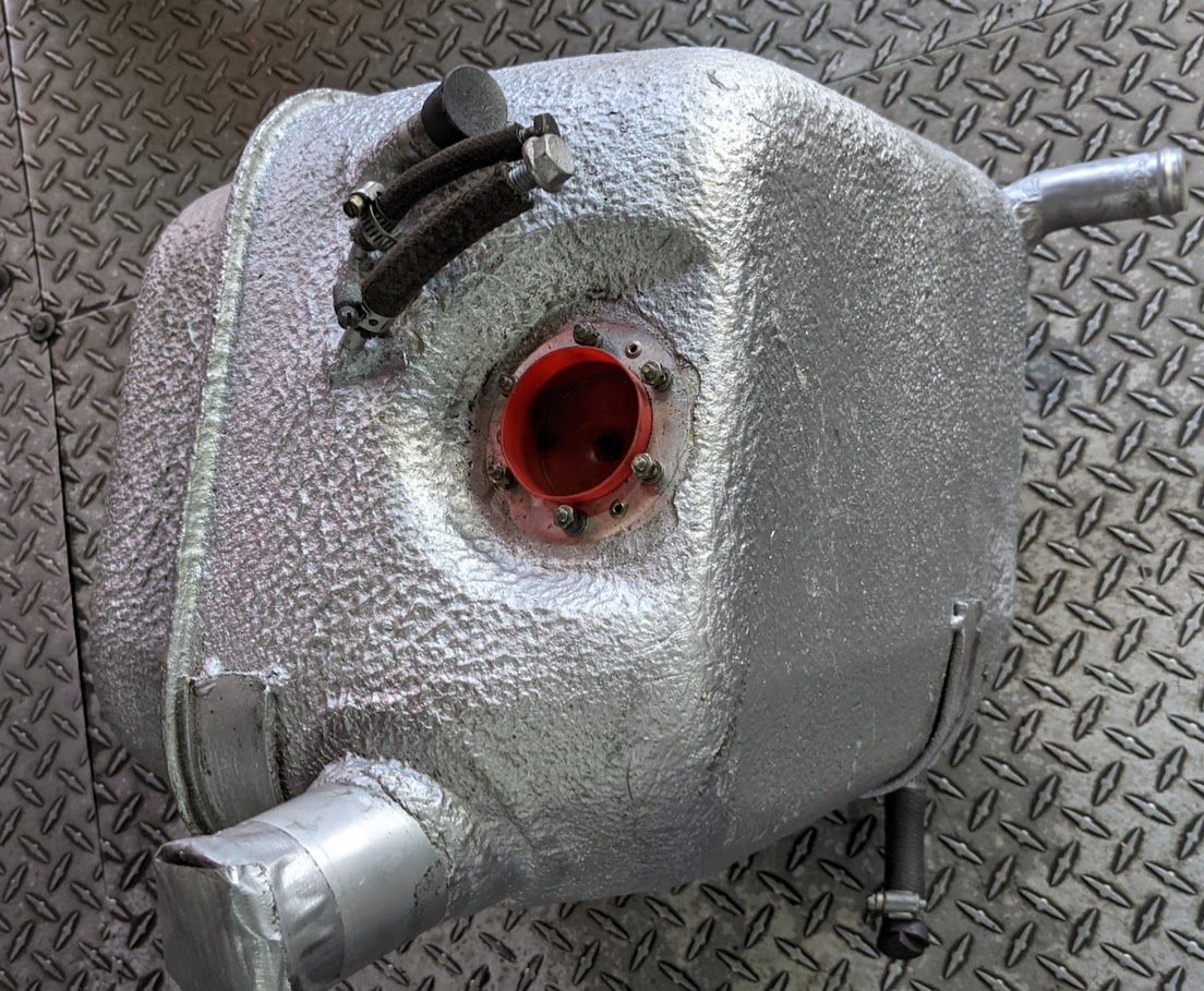 Ferrari 308 GTSi PART LEFT FUEL GAS PERTOL TANK 116606