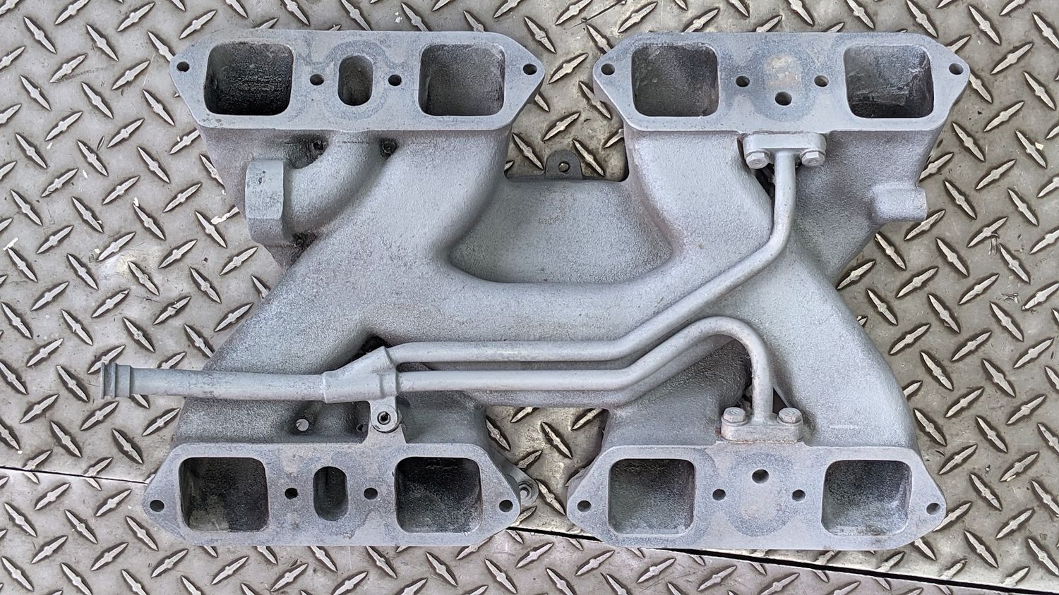 ROLLS ROYCE SILVER SPUR INTAKE MANIFOLD   UE41909