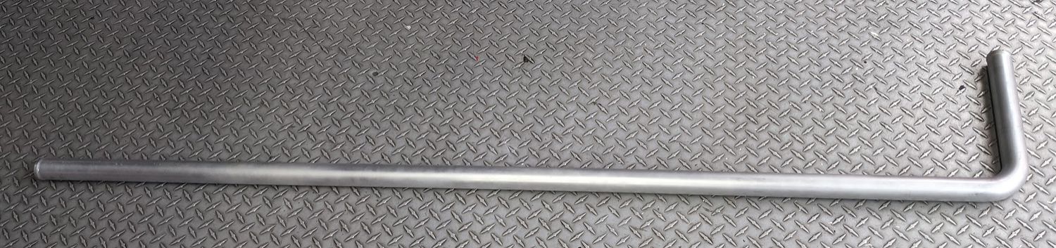 FERRARI 308 PARTS GTS under the car ENGINE COOLING PIPE RIGHT SIDE 108081