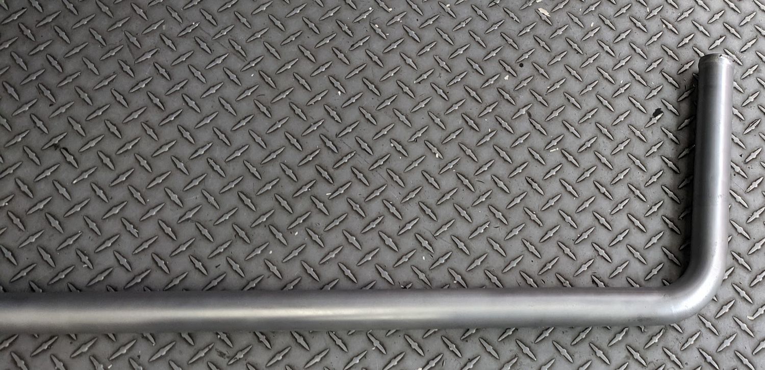 FERRARI 308 PARTS GTS under the car ENGINE COOLING PIPE RIGHT SIDE 108081