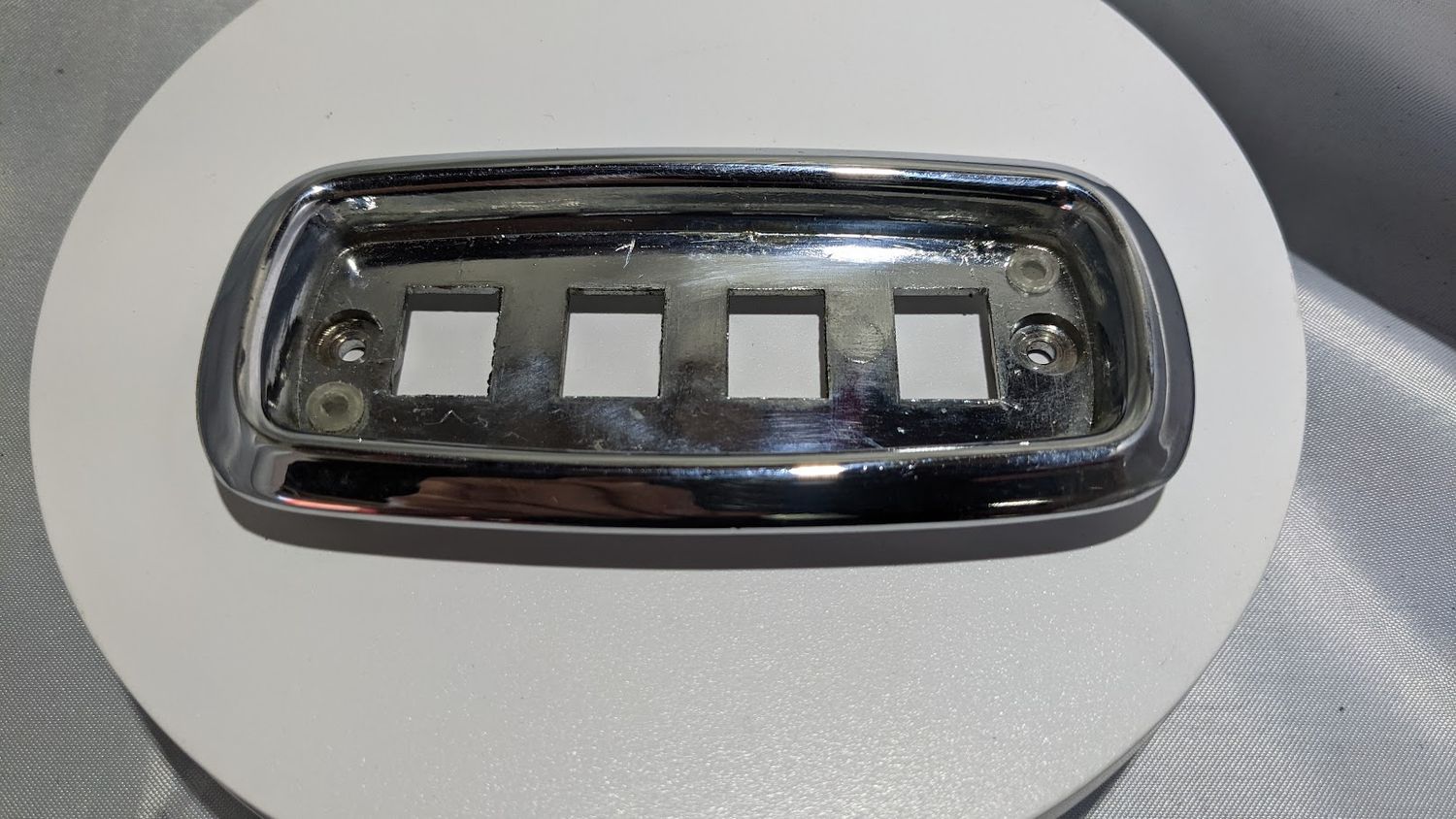 ROLLS ROYCE SILVER SPIRIT DAWN CHROME DRIVER WINDOW SWITCH BEZEL UD14823