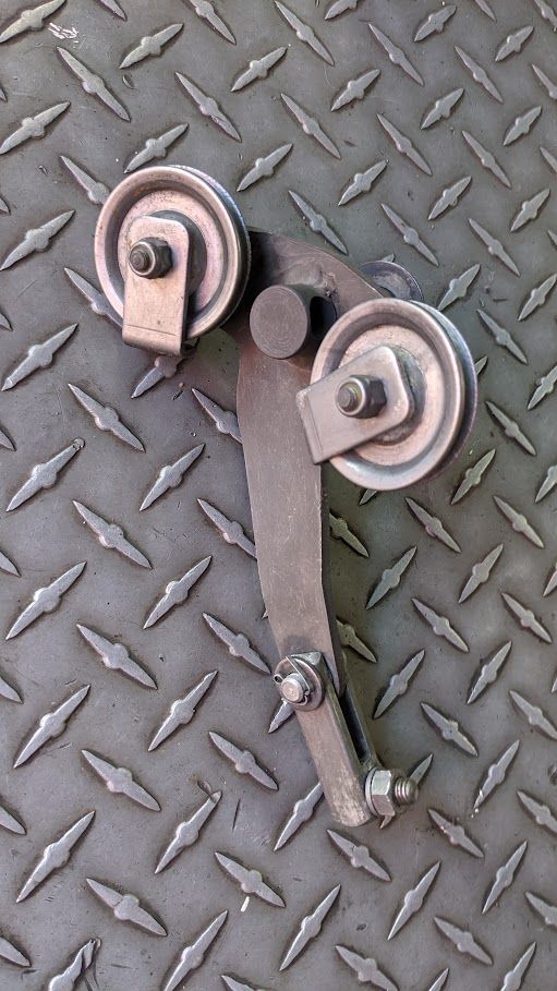 FERRARI 308 81 USA PARTS EMERGENCY BRAKE PIVOT LEVER WITH PULLEYS 113056 106415