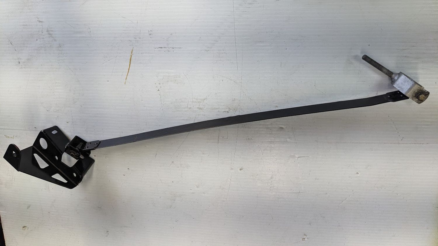 FERRARI 360 SPIDER PARTS RIGHT FUEL TANK STRAP HOLDER 181035