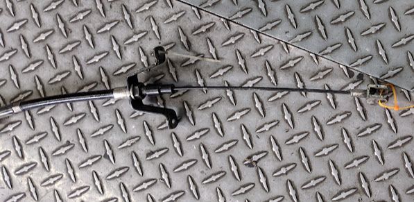 ROLLS ROYCE  UR26789	ASSY CABLE PARKING BRAKE PEDAL TO EQUALISER LHD